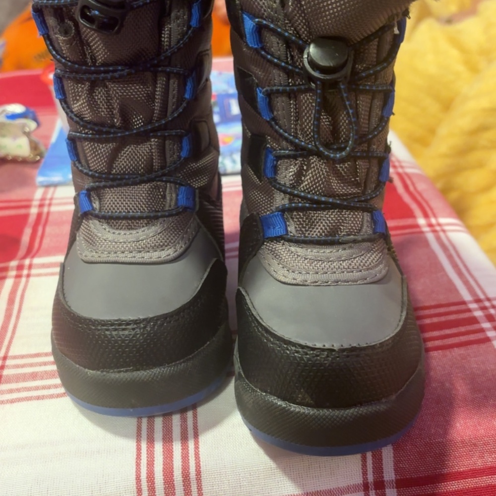 Winter boots